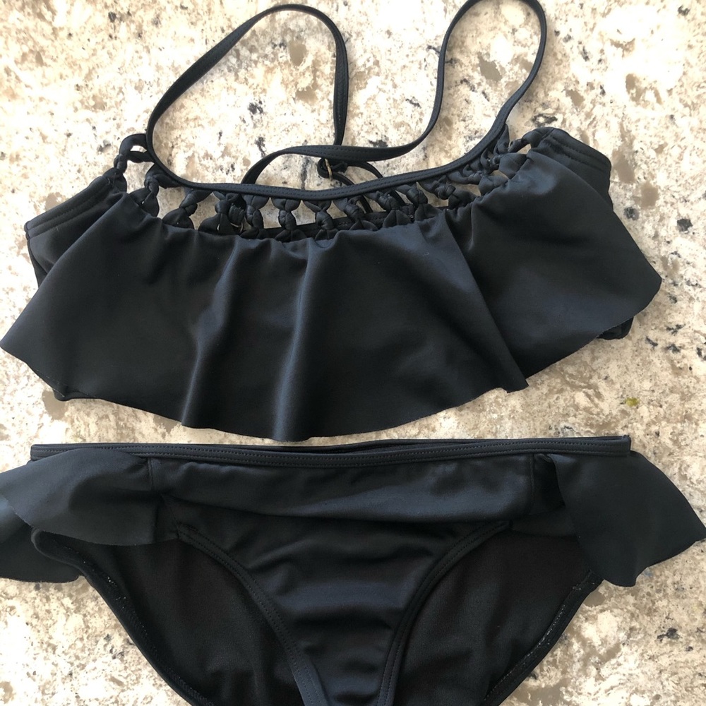 EUC Billabong girls size 12